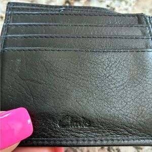Clarks PEBBLE Men’s Black LEATHER (100%) Wallet! Absolutely Gorgeous!